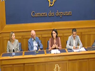 Fisco, etichette ed educazione: guerra del Pd agli zuccheri